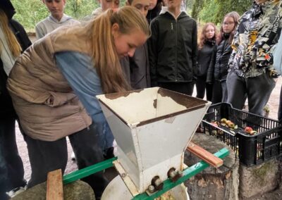 8.b na moštování (13)