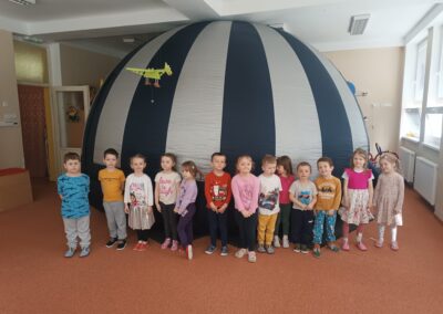 sférické kino, opičky (2)